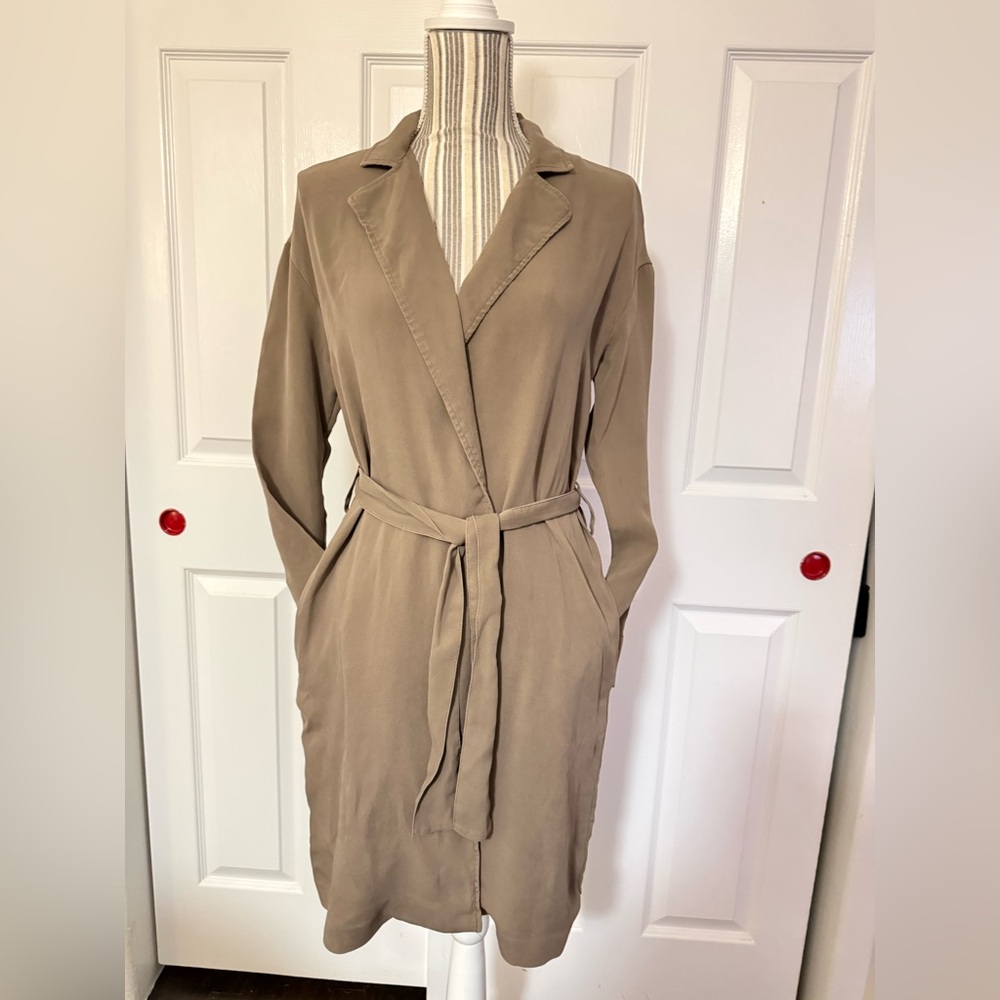 Kenneth Cole Black Label Silk Wrap Dress Coat Taupe Belted Size Small - Picture 5 of 10